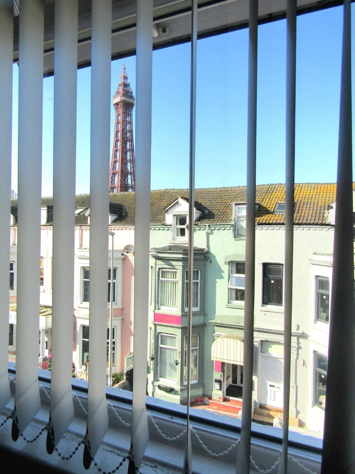 Wilsons Hotel - Blackpool Tower View Экстерьер фото